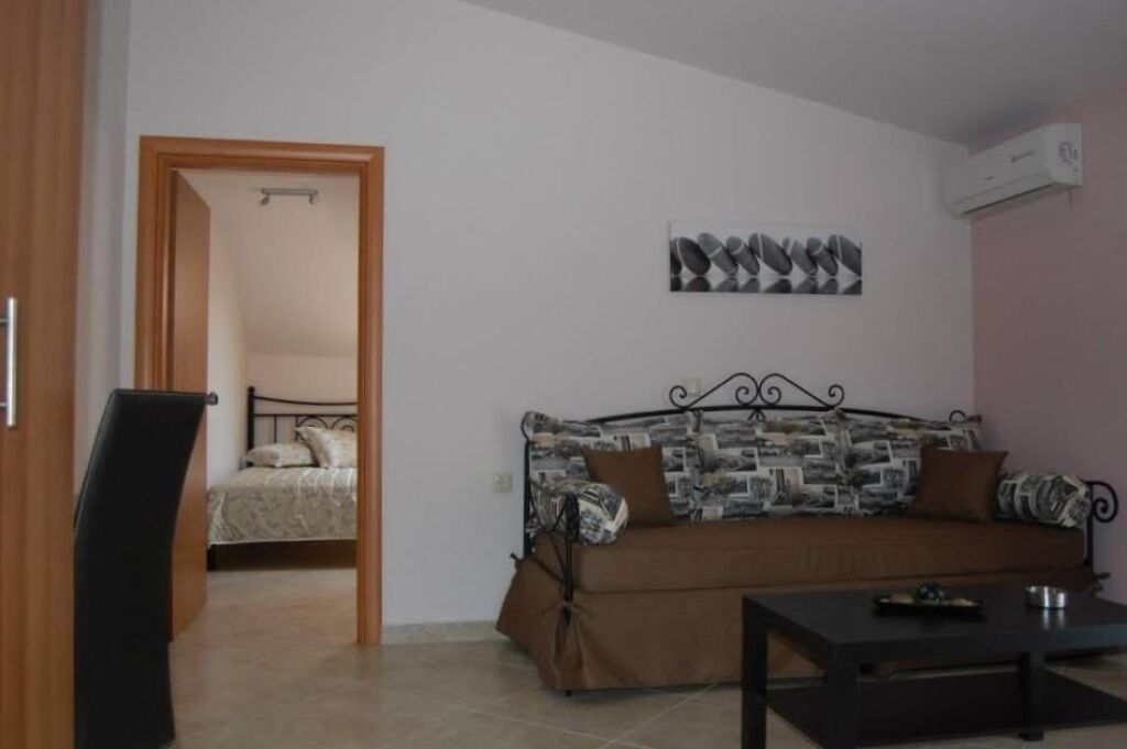 Thalia Villa, Nea Vrasna, Thessaloniki
