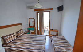 Agatha Paradise Studios, Paradise Beach, Thassos, 3 Bed Studio (No.1)