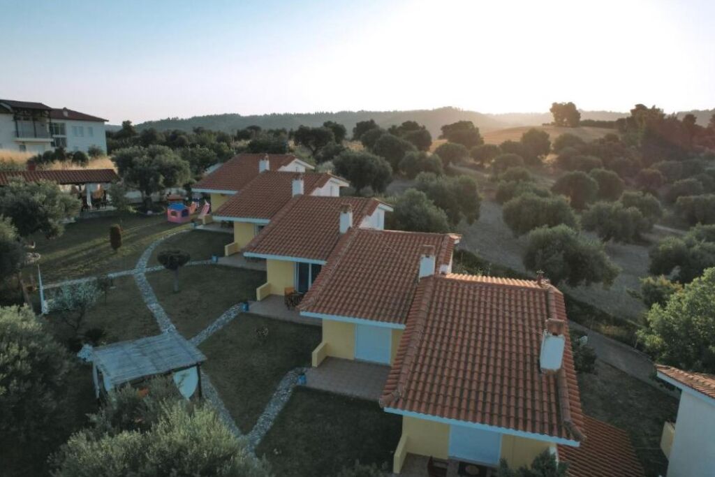Dalkidi Studio, Kalandra, Kassandra