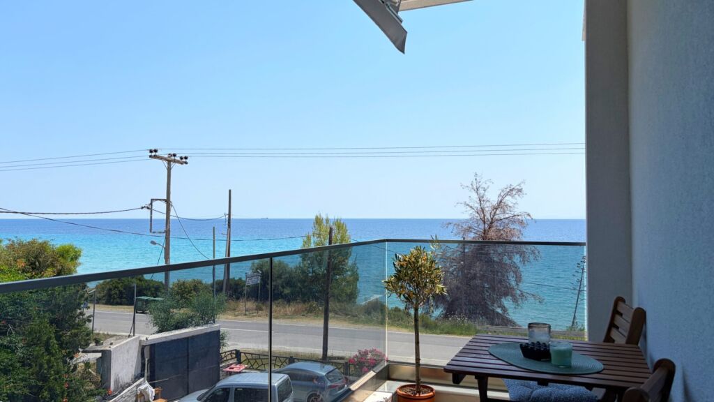 Emma Beach Front Luxury Suite, Mola Kaliva, Kassandra