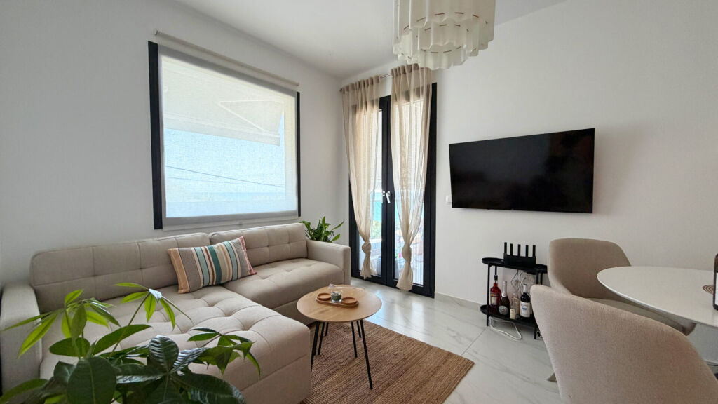 Emma Beach Front Luxury Suite, Mola Kaliva, Kassandra