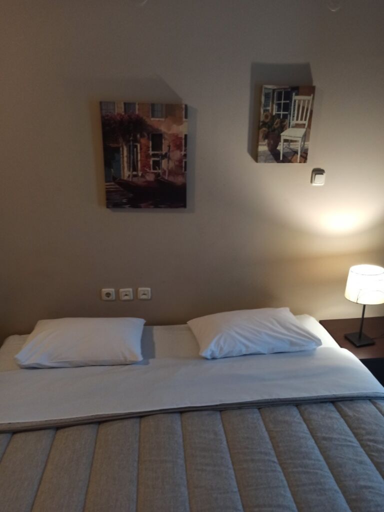 Seventeen Rooms, Perea, Thessaloniki