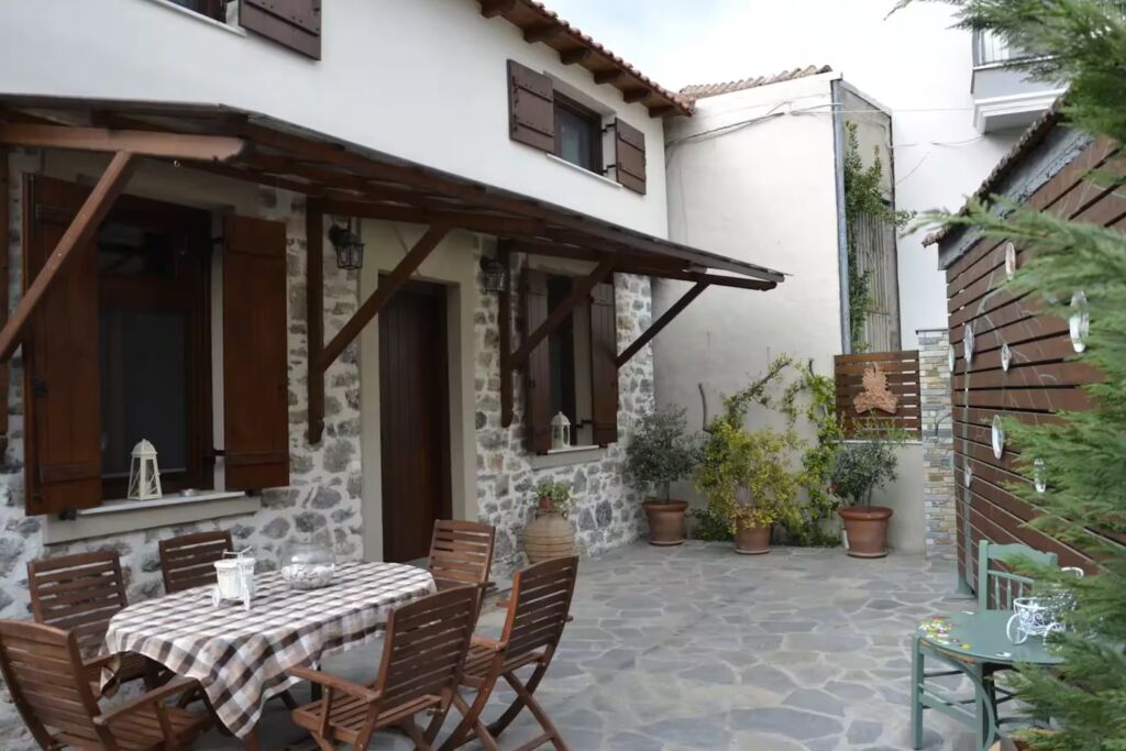 Two Storey Loft House, Volos, Thessaly