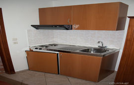 Katerina Villa, Potos