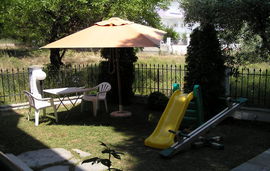 Katerina Villa, Potos