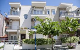 Eleni 4 Seasons Apartments, Hanioti, Kassandra